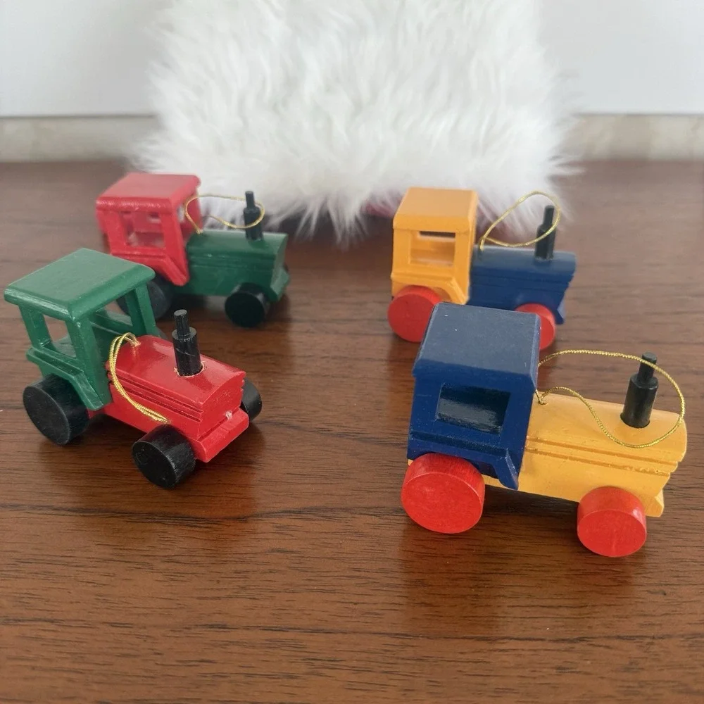 Wood Truck‎ Ornaments Colorful Christmas Tree Holiday Decoration Set Of 4.
